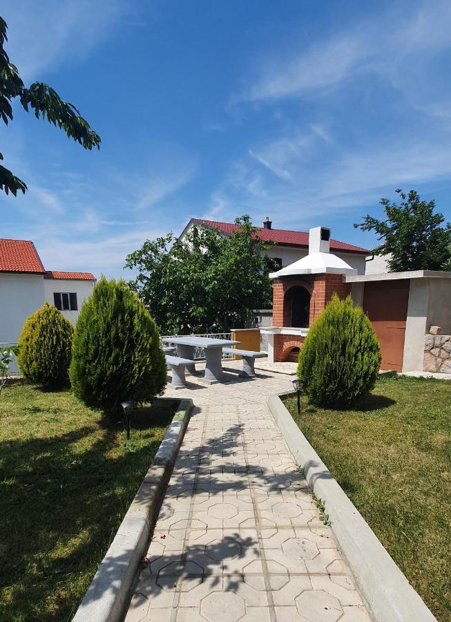 Guest House Angela Senj  Bagian luar foto