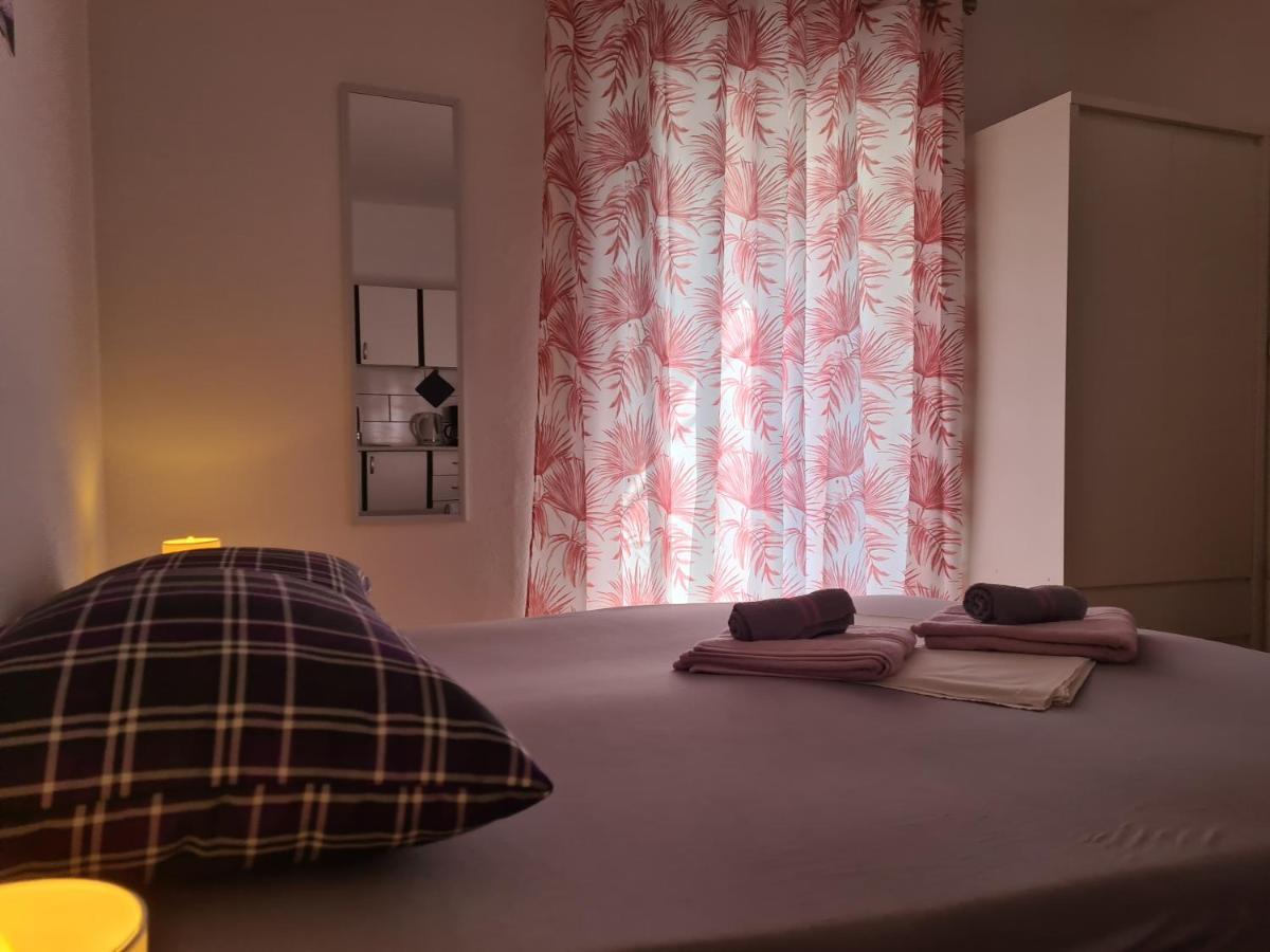 Guest House Angela Senj  Bagian luar foto